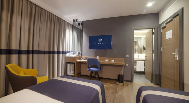 Семейный номер Standard с 2 комнатами с видом на город GRANBELLAHOTEL