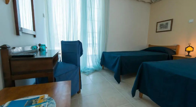 Апартаменты Hotel Elena