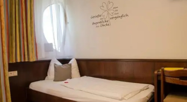 Gästehaus Schmidt, Book Hotel Podersdorf am See 