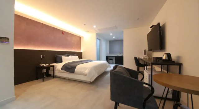 Люкс Royal 2Night Business Hotel