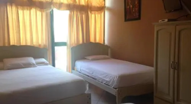 Hostal Manta Tropical