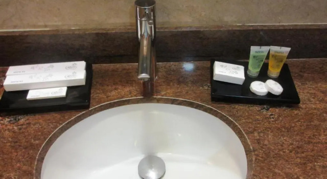 Двухместный номер Superior Crown Regency Hotel Makati