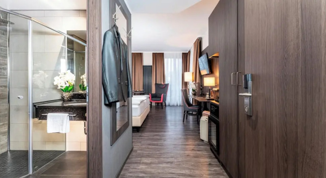 Двухместный номер Comfort с видом на парк PLAZA Premium Parkhotel Norderstedt