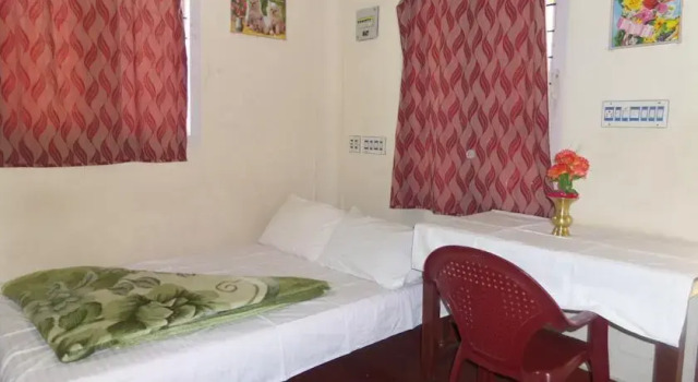 Hilly Hut Home Stay