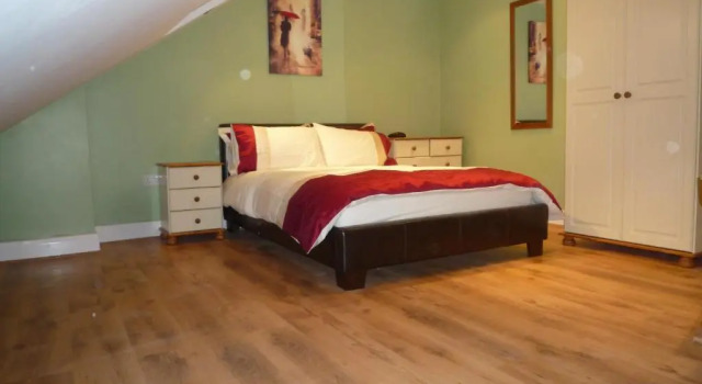 Camborne Avenue W13, Забронировать Отель Брент , рядом с Парк «Бостон-Мэнор»