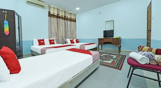 Люкс OYO 90441 Cz Traveler's Hotel