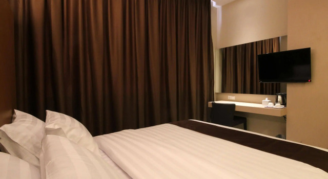 OS Hotel Airport Batam, Book Hotel Hotels in Batam with Breakfast, Breakfasts