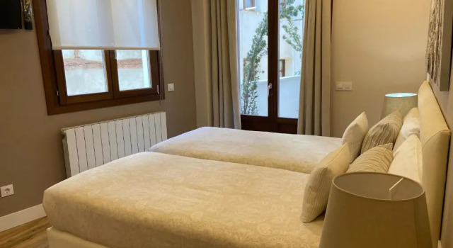 Апартаменты Apartamentos Turísticos Ezcaray