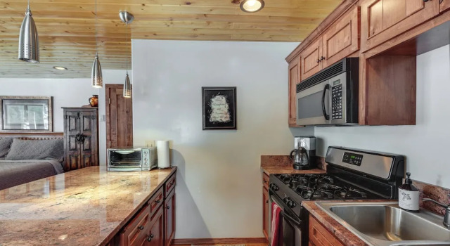 Апартаменты Cozy Streamside Studio - 2 Mi to Taos Ski Resort!