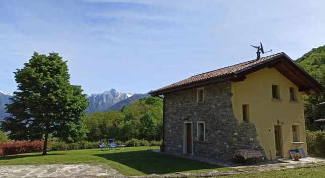Коттедж Casa il Tiglio affacciata sul lago di Como