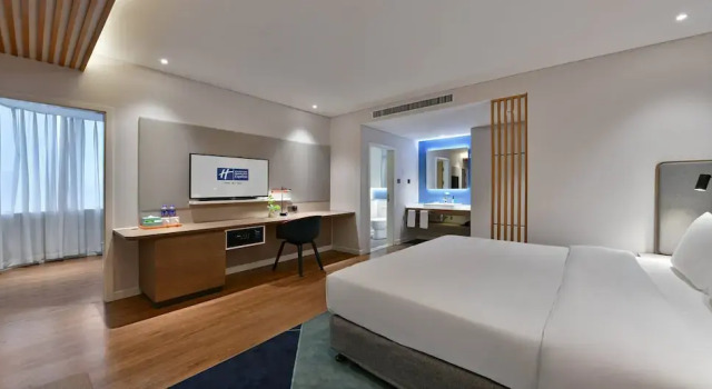 Двухместный люкс Holiday Inn Express Chengdu North Railway Station by IHG