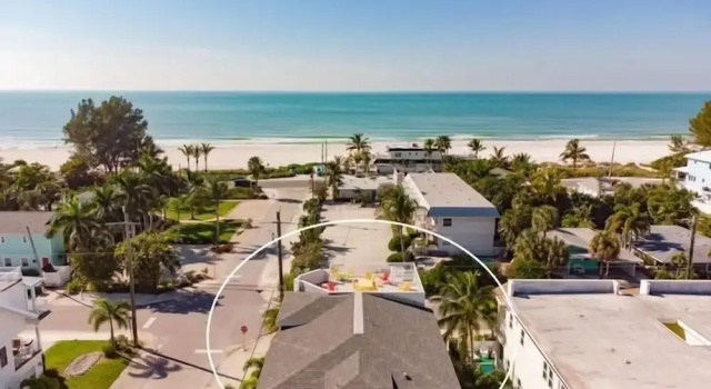 Коттедж Sunset Surf 2201 Ave C 6 Bedroom Home by RedAwning