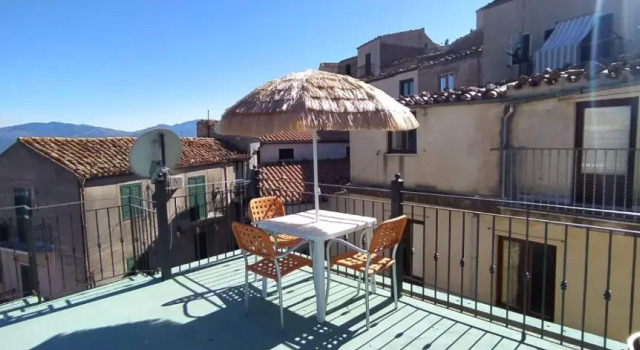Коттедж с 4 комнатами Maria Banana Guest House