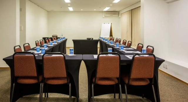 Astron Hotel Bauru by Nobile