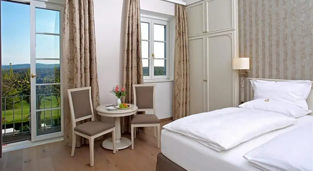 Двухместный номер Standard Berghotel Tulbingerkogel, The Originals Relais