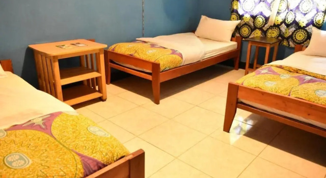 Room in B&B - Amahoro Guest House Triple Room With Shared Bathroom