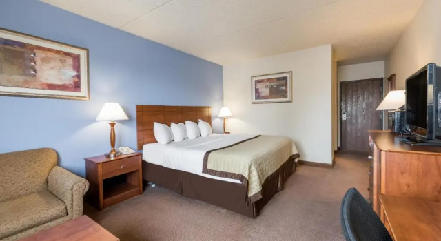 Люкс Ramada by Wyndham Fargo