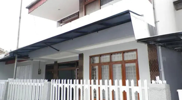 Guest House Revin, Rezervovat Penzión Bandung Wetan 