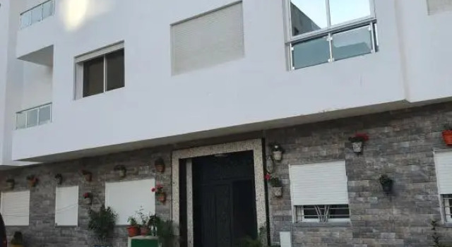 Appartement Avec Piscine, 1min de la Plage, Varaa Huoneisto Martil 