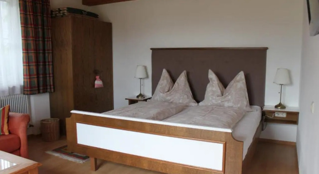 Ferienwohnung Winklhofer, Book Hotel Mondsee 