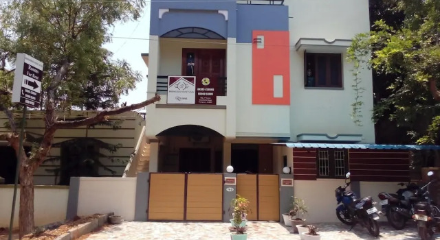 Hotel Barnabas Homestay