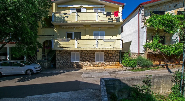 Apartments Danijel-in the Centre of Starigrad