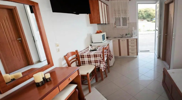 Студия Nephele Apartments