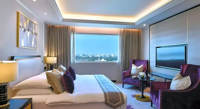 Номер Superior с видом на озеро Mövenpick Hotel Bahrain