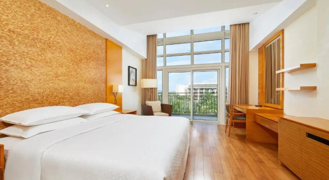 Двухместный номер Standard с балконом Four Points by Sheraton Shenzhou Peninsula Resort
