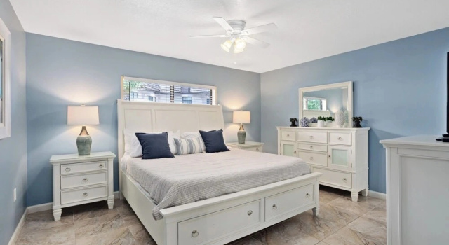 Номер Standard Цокольный этаж с 2 комнатами с видом на бассейн Chateau by the Sea - Cocoa Beach Oceanfront Pet-Friendly Condos with Rooftop Deck & Heated Pool
