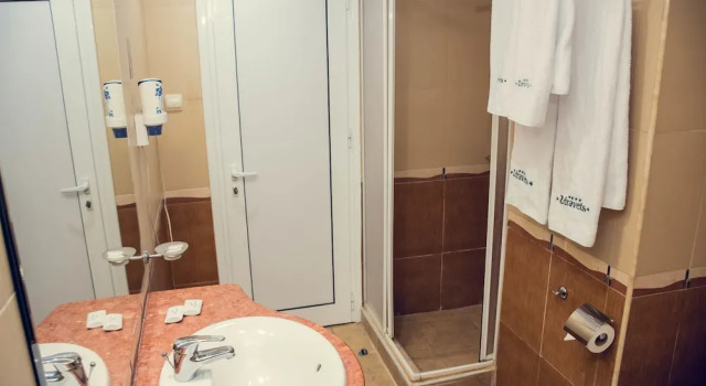 Номер Luxury Zdravets SPA Hotel
