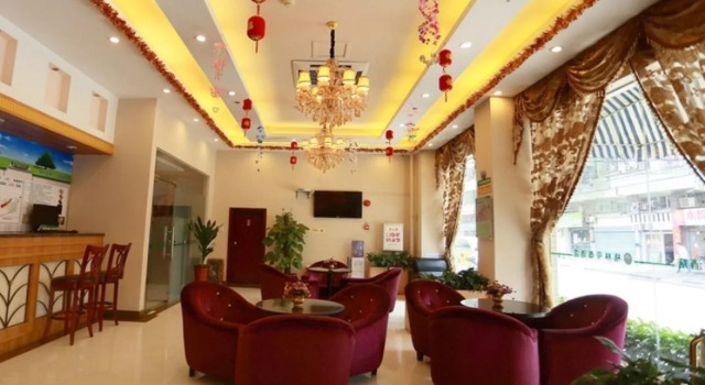 Green Tree Inn Guangdong Foshan Gaoming, Boek Hotel Hotels in Guangdong met parkeren, Parkeren