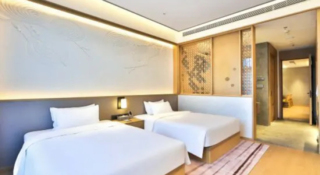 Люкс Premier Hyakumangoku Onsen Hotel