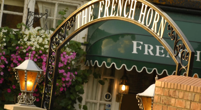 French Horn Hotel, Забронировать Отель Отели Англии с завтраком, Завтраки