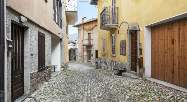 La Tana in Vione With 1 Bedrooms and 1 Bathrooms