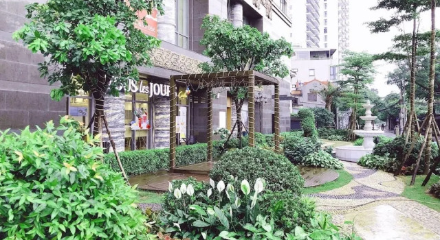 Bayhomes D' Le Roi Soleil Apartment