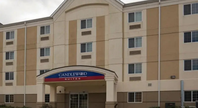 Трёхместный люкс Candlewood Suites Pearl by IHG