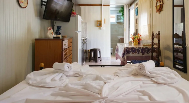 Effies Maisonette and Detached Studio, Book Guesthouse Amaliapoli Thessalia