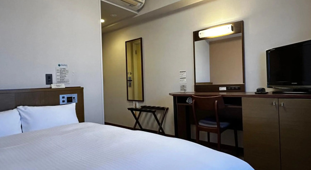 Hotel Route-Inn Marugame, Buchen Sie Hotel Marugame Kagawa