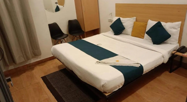 Hotel Raaso Inn Rohini I Near Metro I Couple Friendly I Spacious Rooms I Budget Stay, Забронировать Отель Недорогие отели Нью-Дели, недорого