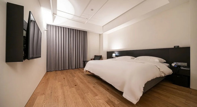 Полулюкс Hotel 498