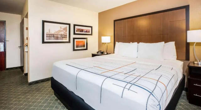 Двухместный номер Deluxe La Quinta by Wyndham Portland Airport