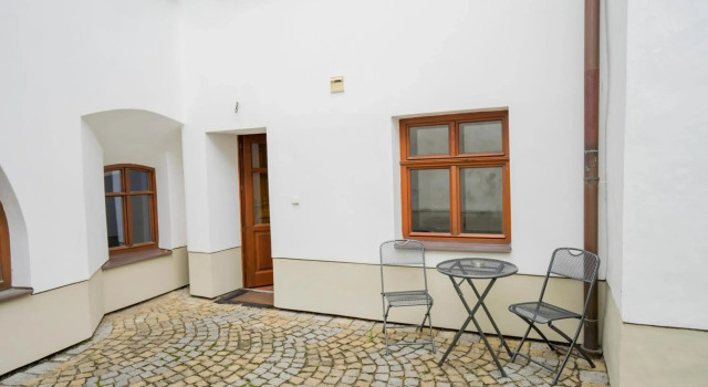 Studio Ztracená 8
