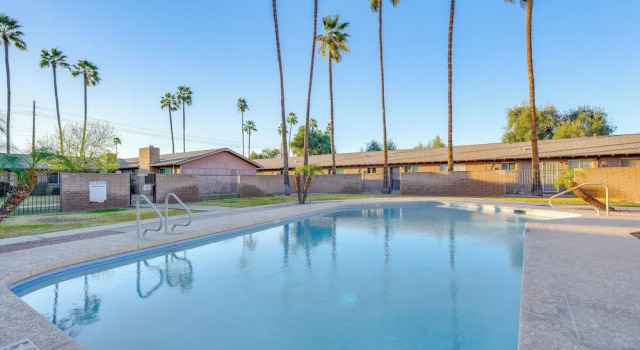 Апартаменты Walk to Conveniences: Tempe Condo w/ Pool!