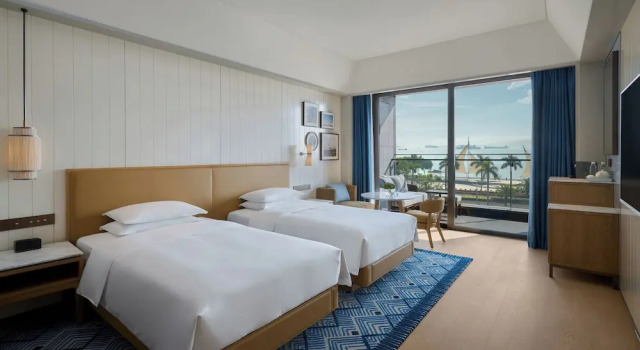 Двухместный номер Premium с балконом и с видом на море Hyatt Centric Ocean Front Xiamen