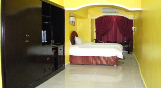 Fuda Hotel, Rezervovat Hotel Hotely v Dauhá s parkováním, Parkování