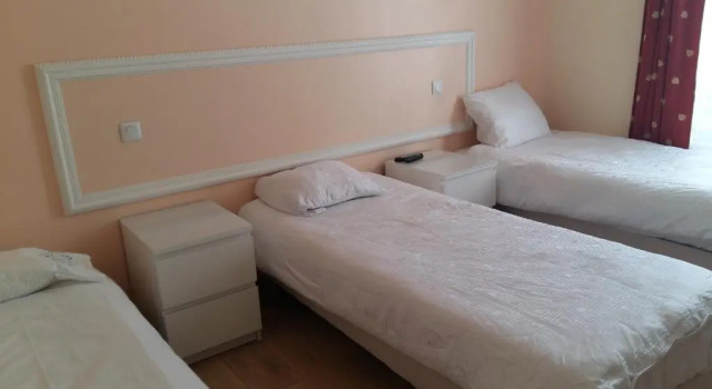 Трёхместный номер Standard Hôtel André Gill