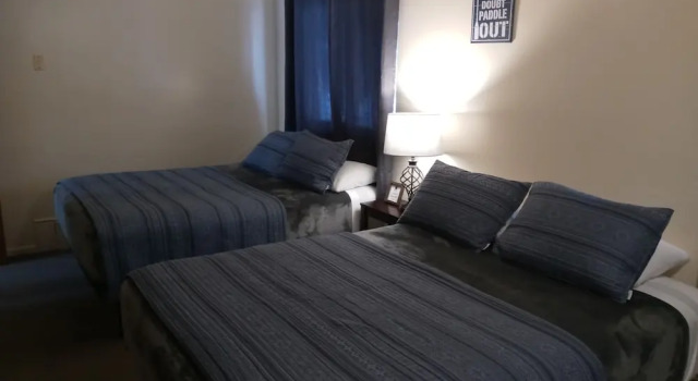 Четырёхместный номер Standard Voyageur Motel