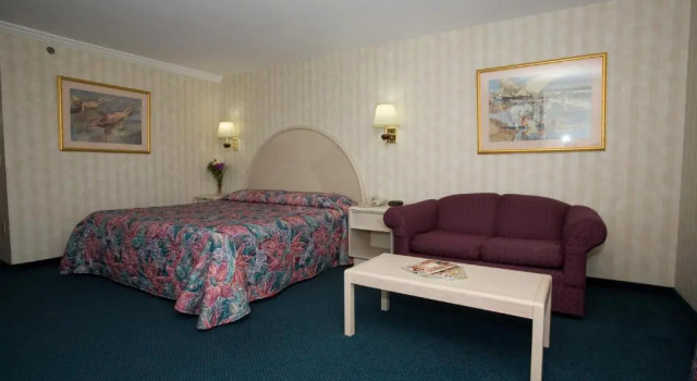 Полулюкс с балконом Winnapaug Inn