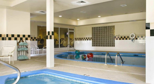 Одноместный люкс Hilton Garden Inn Saint Charles